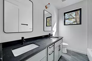 2717 Lyons Rd, Austin, TX 78702 - Photo 24