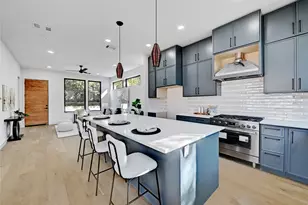 2717 Lyons Rd, Austin, TX 78702 - Photo 12