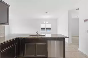 7121 Ranchito Dr, Austin, TX 78744 - Photo 6