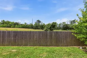 7121 Ranchito Dr, Austin, TX 78744 - Photo 28