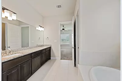 912 Isaias Drive, Leander, TX 78641 - Photo 14