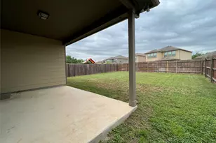 1325 Meadowsouth Ln, Austin, TX 78748 - Photo 14