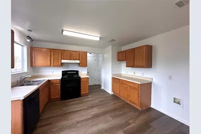 722 Lavaca Loop, Elgin, TX 78621 - Photo 6