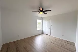 722 Lavaca Loop, Elgin, TX 78621 - Photo 14