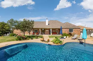 155 Comanche Cir, Hutto, TX 78634 - Photo 1