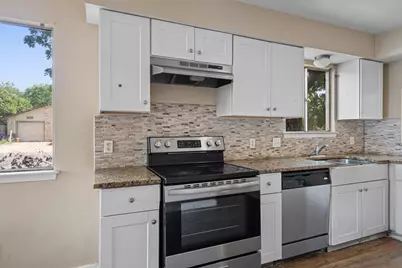 900 Fieldwood Drive, Austin, TX 78758 - Photo 32