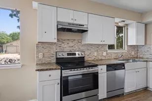 900 Fieldwood Dr, Austin, TX 78758 - Photo 32