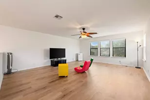 6317 Baythorne Dr, Austin, TX 78747 - Photo 18