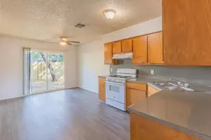 4600 Rocking Chair Rd, Austin, TX 78744 - Photo 2