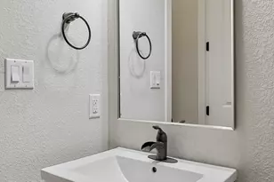 16313 Leopold Trail, Austin, TX 78738 - Photo 20