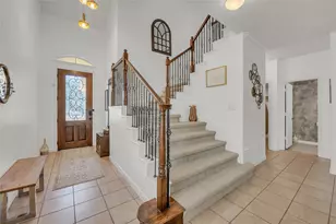 520 S Meadowlark St, Lakeway, TX 78734 - Photo 2