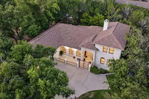 105 Ajuga Ct, Lakeway, TX 78734 - Photo 2