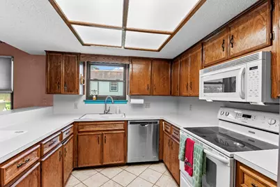 1011 Ramble Creek Drive, Pflugerville, TX 78660 - Photo 14