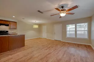 2700 Catalina Dr, Austin, TX 78741 - Photo 6