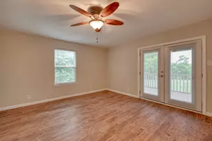 2700 Catalina Dr, Austin, TX 78741 - Photo 10