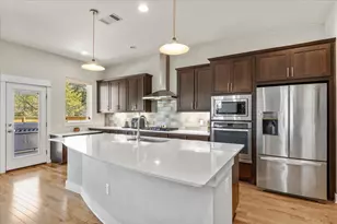 1405 Matthews Ln, Austin, TX 78745 - Photo 14