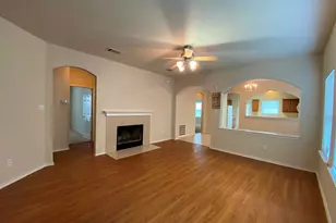 207 Brown St, Hutto, TX 78634 - Photo 4