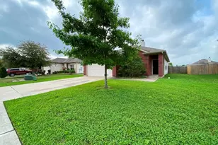 207 Brown St, Hutto, TX 78634 - Photo 2