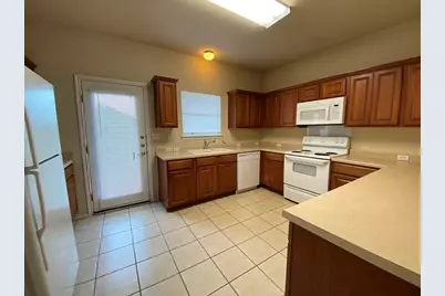 207 Brown Street, Hutto, TX 78634 - Photo 10