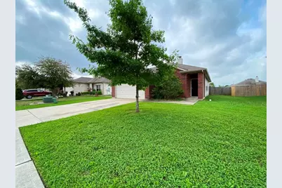 207 Brown Street, Hutto, TX 78634 - Photo 2