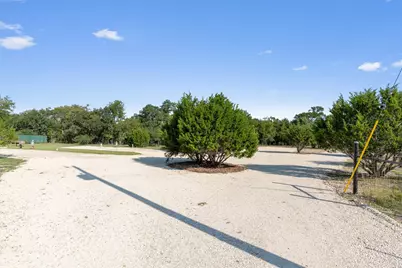 1040 County Road 323A, Liberty Hill, TX 78642 - Photo 12