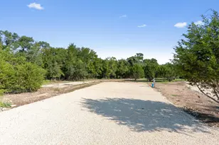 1040 County Rd 323A, Liberty Hill, TX 78642 - Photo 14