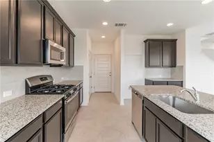 233 Trailside Ln, Bastrop, TX 78602 - Photo 4