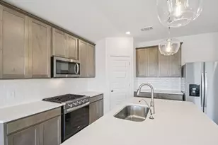 17128 Loch Rd, Pflugerville, TX 78660 - Photo 4