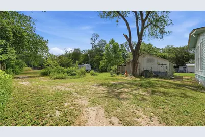 503 Main Street, Martindale, TX 78655 - Photo 34