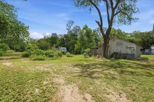 503 Main St, Martindale, TX 78655 - Photo 34