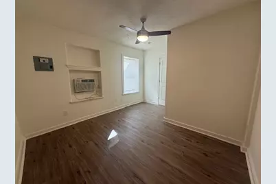 527 W San Antonio Street #2, San Marcos, TX 78666 - Photo 6