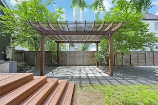 904 Willow St, Austin, TX 78702 - Photo 34