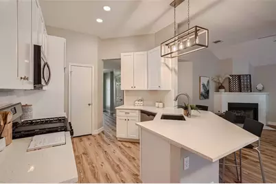 1701 Hollow Tree Boulevard, Round Rock, TX 78681 - Photo 2