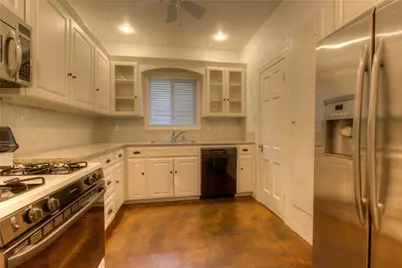 720 Sparks Avenue, Austin, TX 78705 - Photo 16