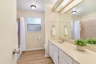 7010 Riverton Dr, Austin, TX 78729 - Photo 24