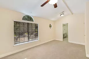 7010 Riverton Dr, Austin, TX 78729 - Photo 20