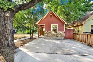 301 Armstrong St, San Marcos, TX 78666 - Photo 2