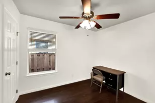 301 Armstrong St, San Marcos, TX 78666 - Photo 18