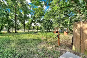 301 Armstrong St, San Marcos, TX 78666 - Photo 28