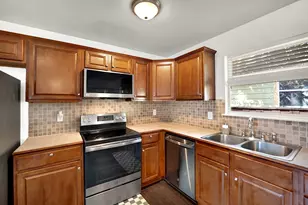 301 Armstrong St, San Marcos, TX 78666 - Photo 10