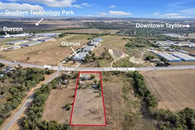 1607 E 4th Street, Taylor, TX 76574 - Photo 2