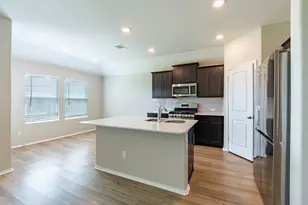 448 Sebring Cir, Hutto, TX 78634 - Photo 4