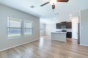 448 Sebring Cir, Hutto, TX 78634 - Photo 2