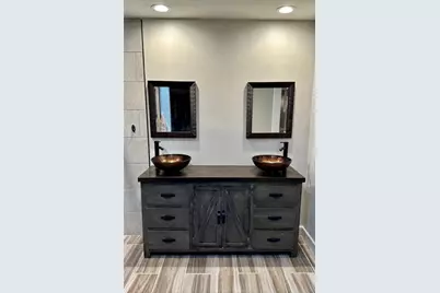 101 Byrne Street, Smithville, TX 78957 - Photo 8