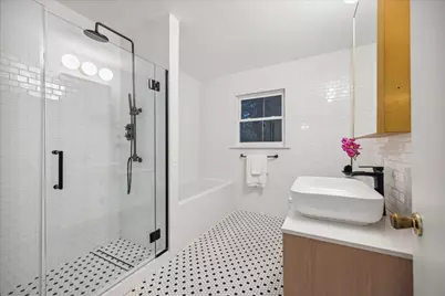 1804 E 39th Street, Austin, TX 78722 - Photo 10
