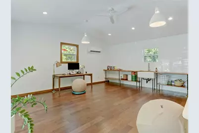 1804 E 39th Street, Austin, TX 78722 - Photo 14