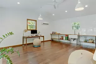 1804 E 39th St, Austin, TX 78722 - Photo 14