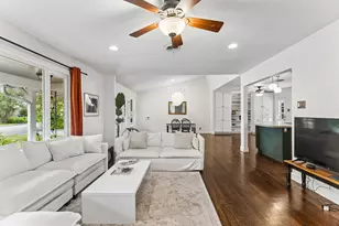 1804 E 39th St, Austin, TX 78722 - Photo 4