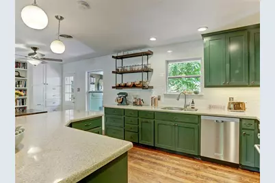 1804 E 39th Street, Austin, TX 78722 - Photo 2