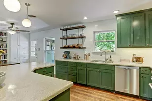 1804 E 39th St, Austin, TX 78722 - Photo 2